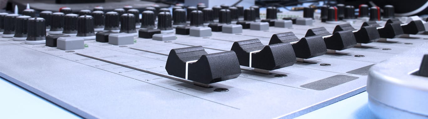 El Comandante 101.3 FM logo